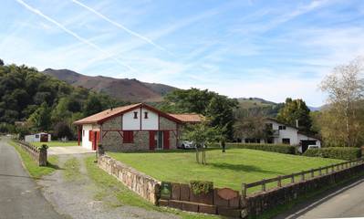 Gîte pour 4 Personnes dans Ahaxe-Alciette-Bascassan, Région de Bayonne, Photo 4