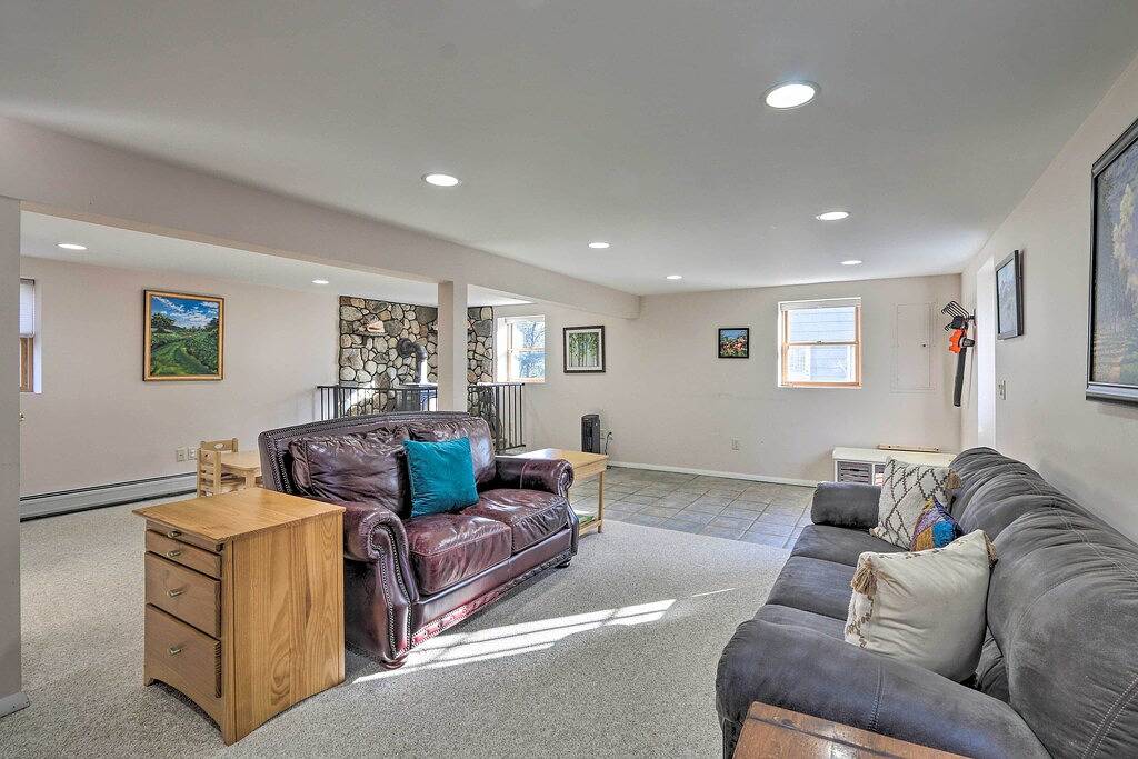 Family-Friendly Woodbury Home with Yard + Deck! in Litchfield County