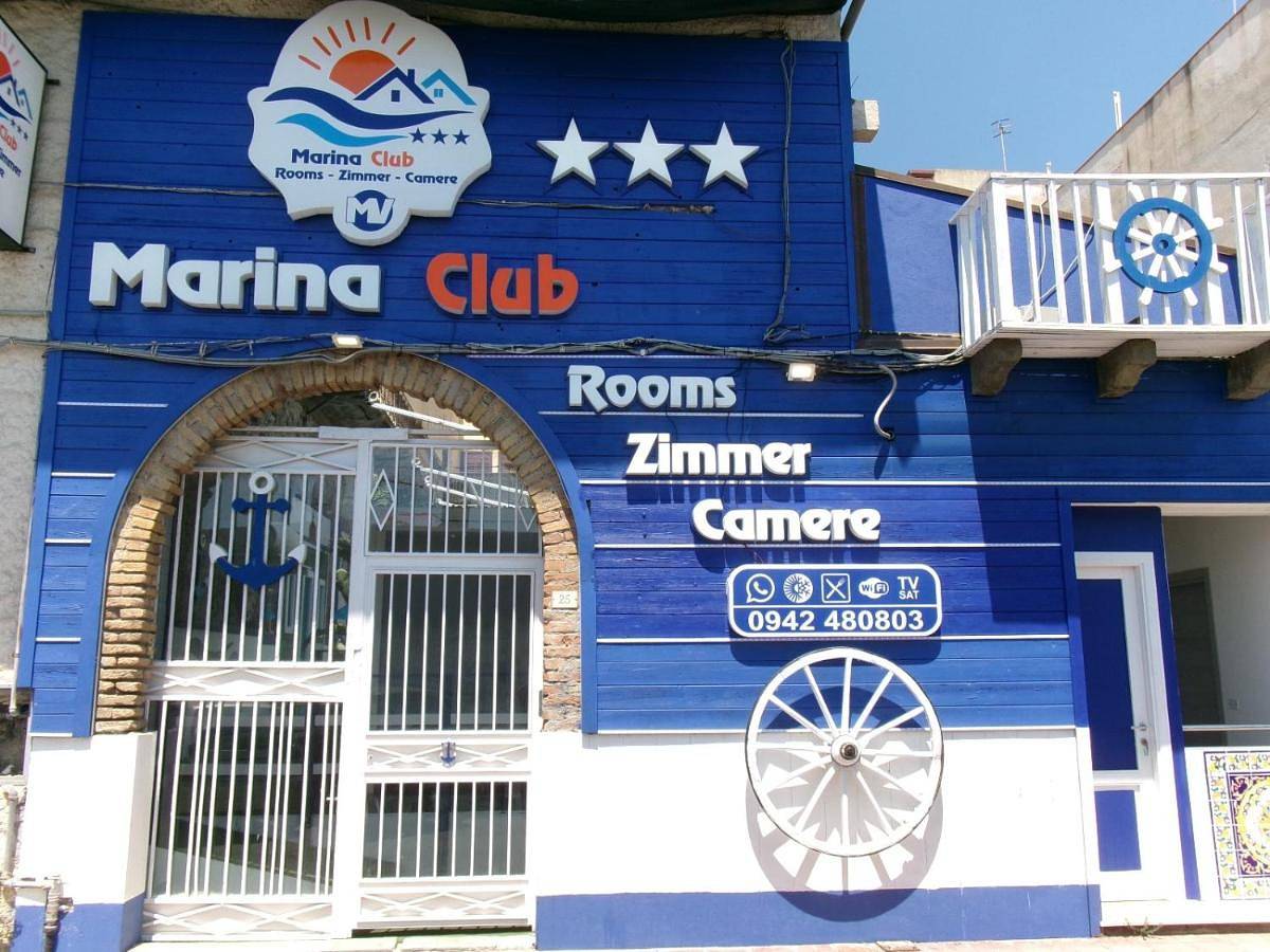Marina Club in Giardini-Naxos, Province de Messina