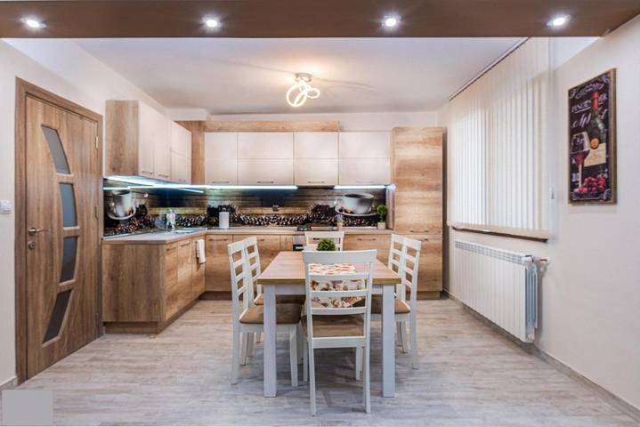 Appartement de vacances pour 9 personnes, avec balcon et vue