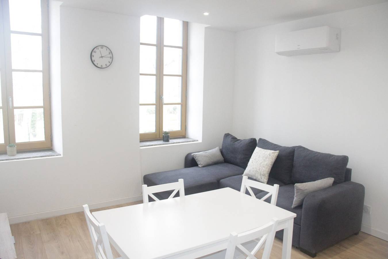 Geheel appartement, Apartment with view on city of Carcassonne in Carcassonne, Vinisce
