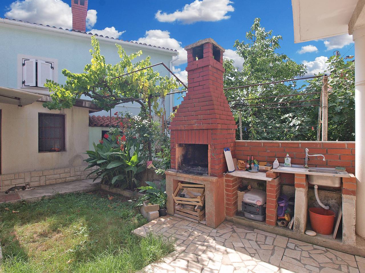 Ganze Wohnung, Ferienwohnung für 4 Personen mit Terrasse in Premantura, Südküste Istrien