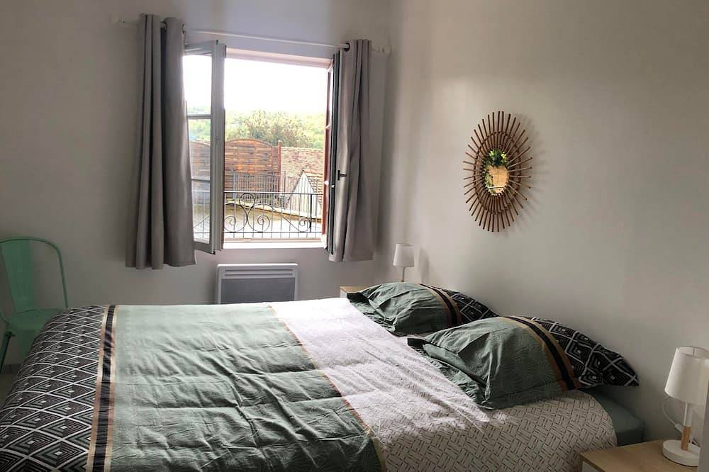 Apartamento entero, 2-bedroom apartment in Montbard \"Chez Delphine et Guillaume in Montbard, Región de Montbard