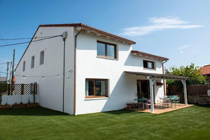 Casa de huéspuedes para 3 personas, con Jardín y Vistas en Suances