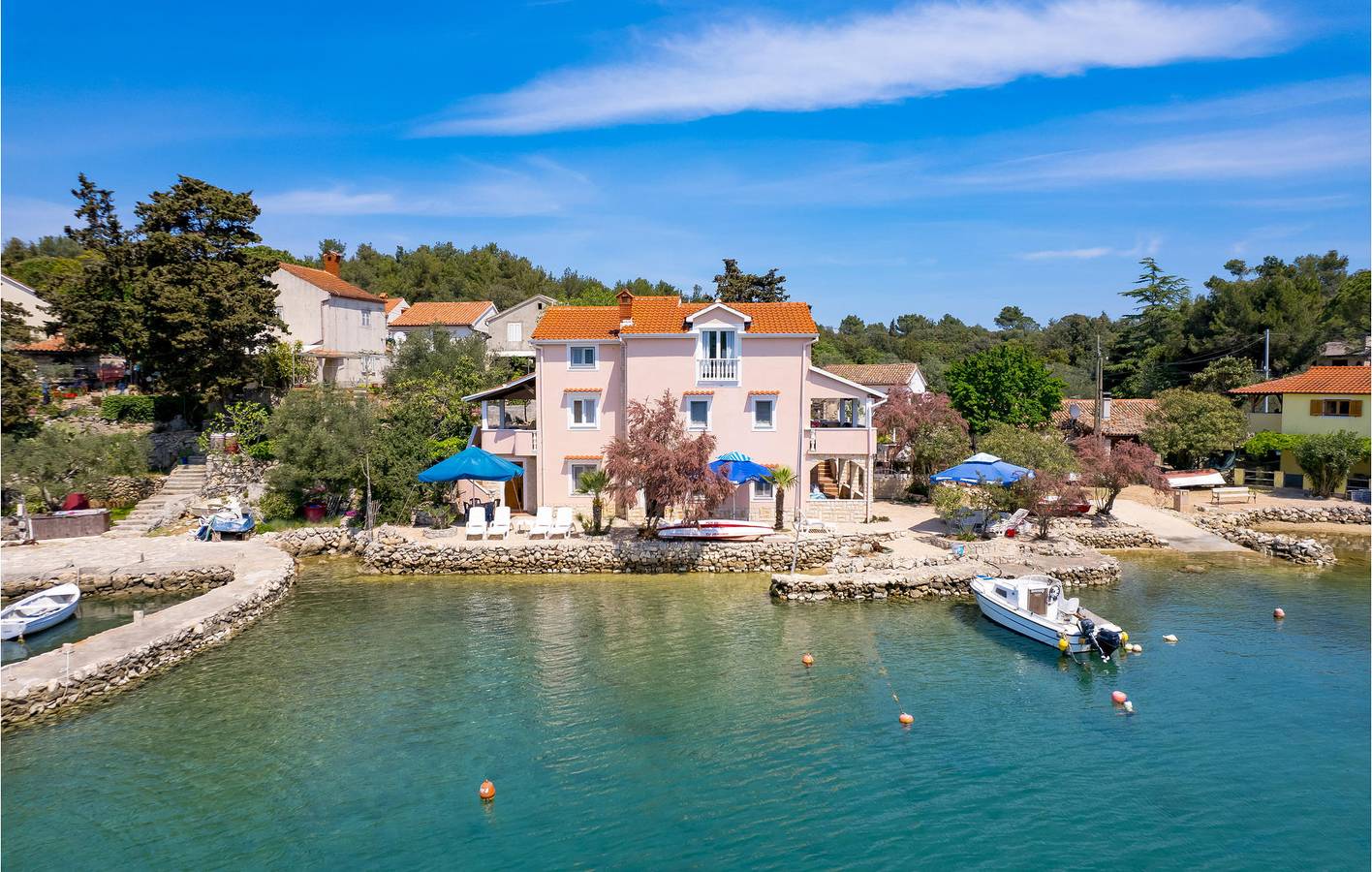 Appartamento intero, Appartamento vacanze per 3 persone con terrazza in Cherso