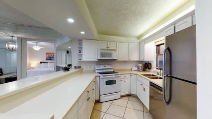 Beach Rental for 8 Guests in Four Mile Village, Miramar Beach, Picture 2