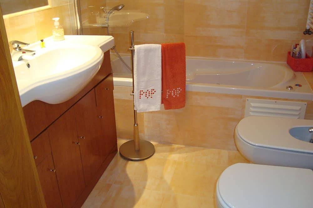 Ganze Wohnung, Apartment mit Meerblick und Pool in São Martinho do Porto in São Martinho do Porto, Leiria District