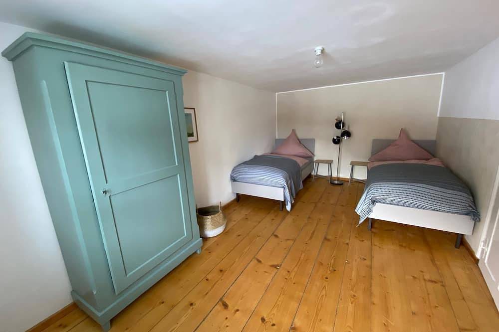 Ferienhaus komplett zur Alleinnutzung bis 8 Personen 4 Schlafzimmer 2 Badezimmer in Berwang, Außerfern
