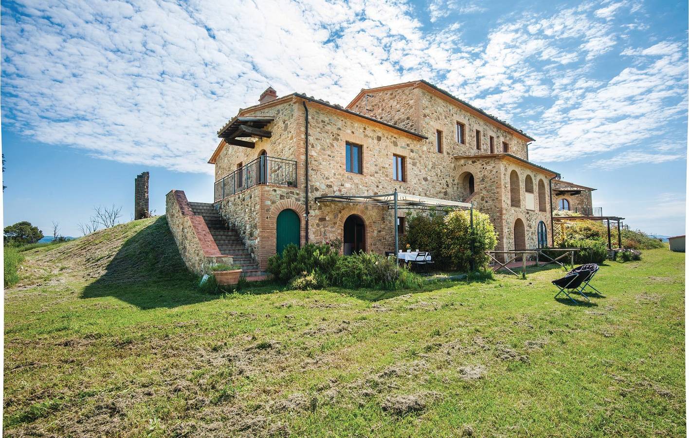 Appartement am Pool mit Parkplatz und Flussblick in Volterra, Pisa Provinz