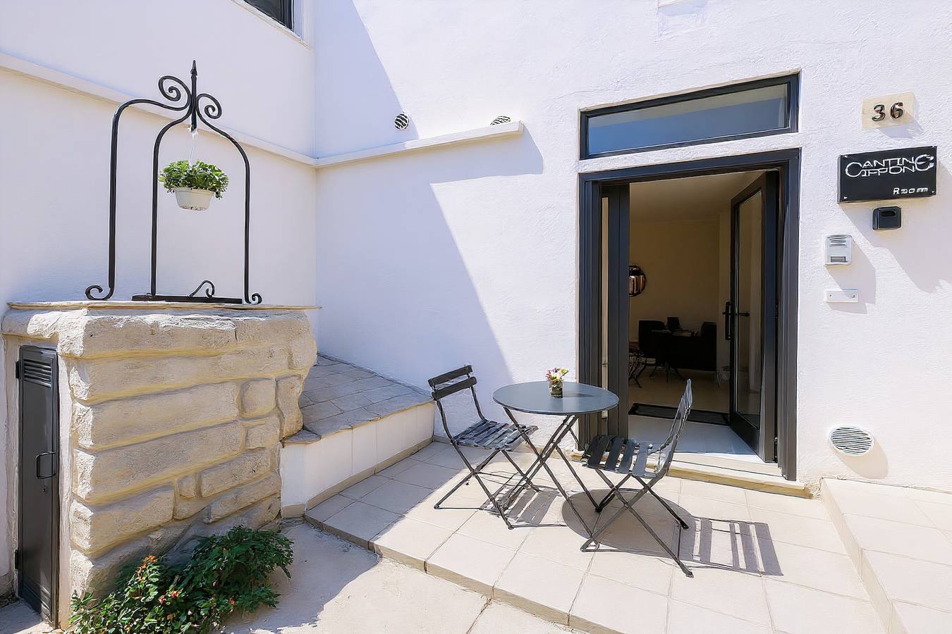 Apartamento 'Cantine Cippone Room' con Terraza Compartida, Wi-Fi y Aire Acondicionado in Monte Sant'Angelo, Gargano