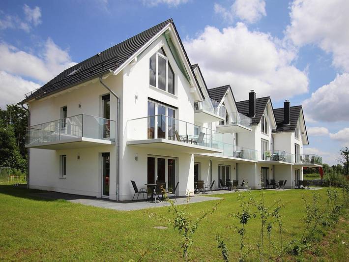 Ferienwohnung für 2 Personen, mit Seeblick und Terrasse sowie Garten - 1