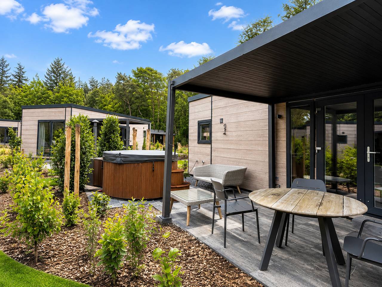 Vakantiepark De Wiltzangh — Groeneborg Lodge mit Hot Tub | 4 Personen in Nationalpark Dwingelderveld