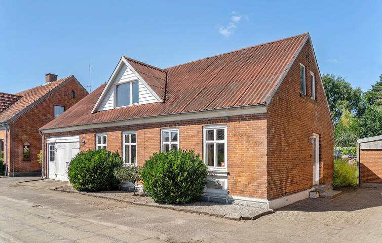 Holiday home for 9 people, with garden - 1