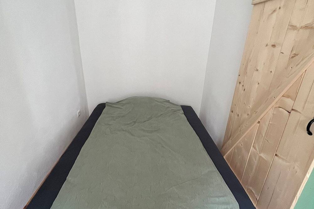 Ganze Wohnung, Fichtelzimmer - zentrale und moderne Ferienwohnung im Herzen von Wunsiedel in Wunsiedel, Oberfranken