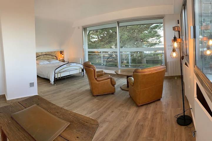 Gran casa con vistas al mar y acceso a la playa. in Lancieux, Región de Dinan