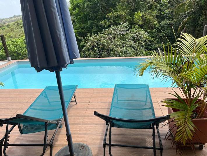 Location de vacances pour 2 personnes, avec terrasse et piscine à Saint-Esprit (homonymie) - 2