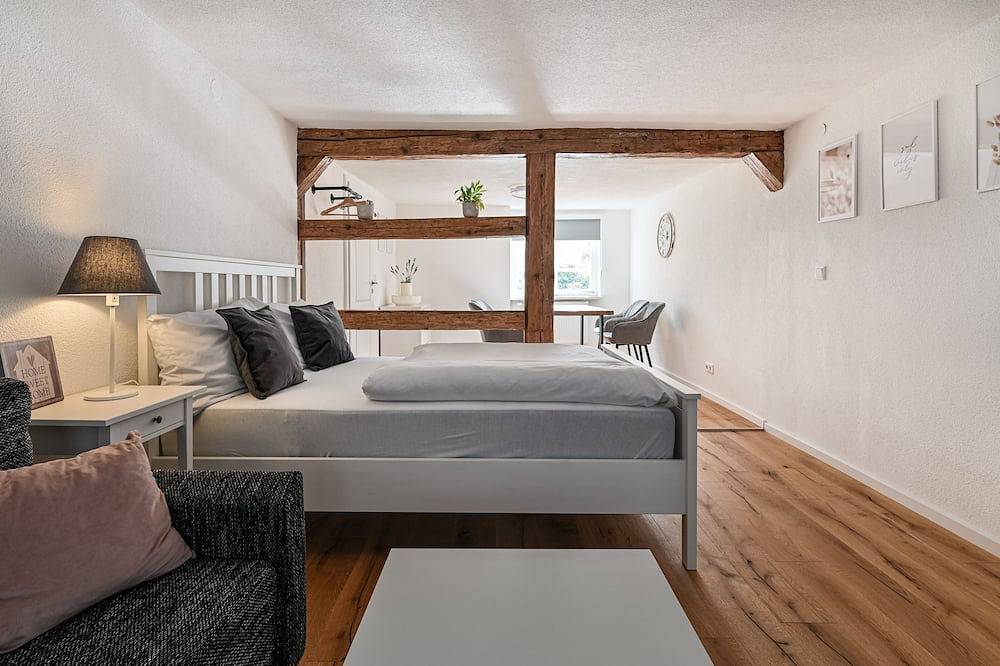 Ganze Wohnung, Fewo im Historischen Fachwerkhaus,10 Gehminuten vom erholsamen Federsee entfernt in Bad Buchau, Landkreis Biberach