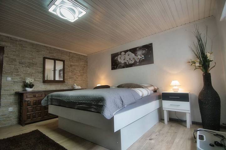 Ganze Wohnung, Wunderschöne Ferienwohnung max. 6 Personen  \"Im Vulkanland\" Eifel in Ettringen, Osteifel