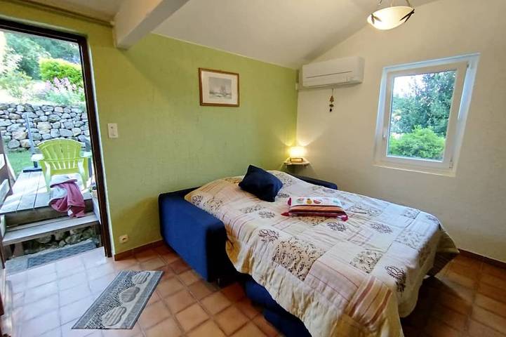 Gîte pour 2 personnes, avec jardin et terrasse à Joyeuse - 2