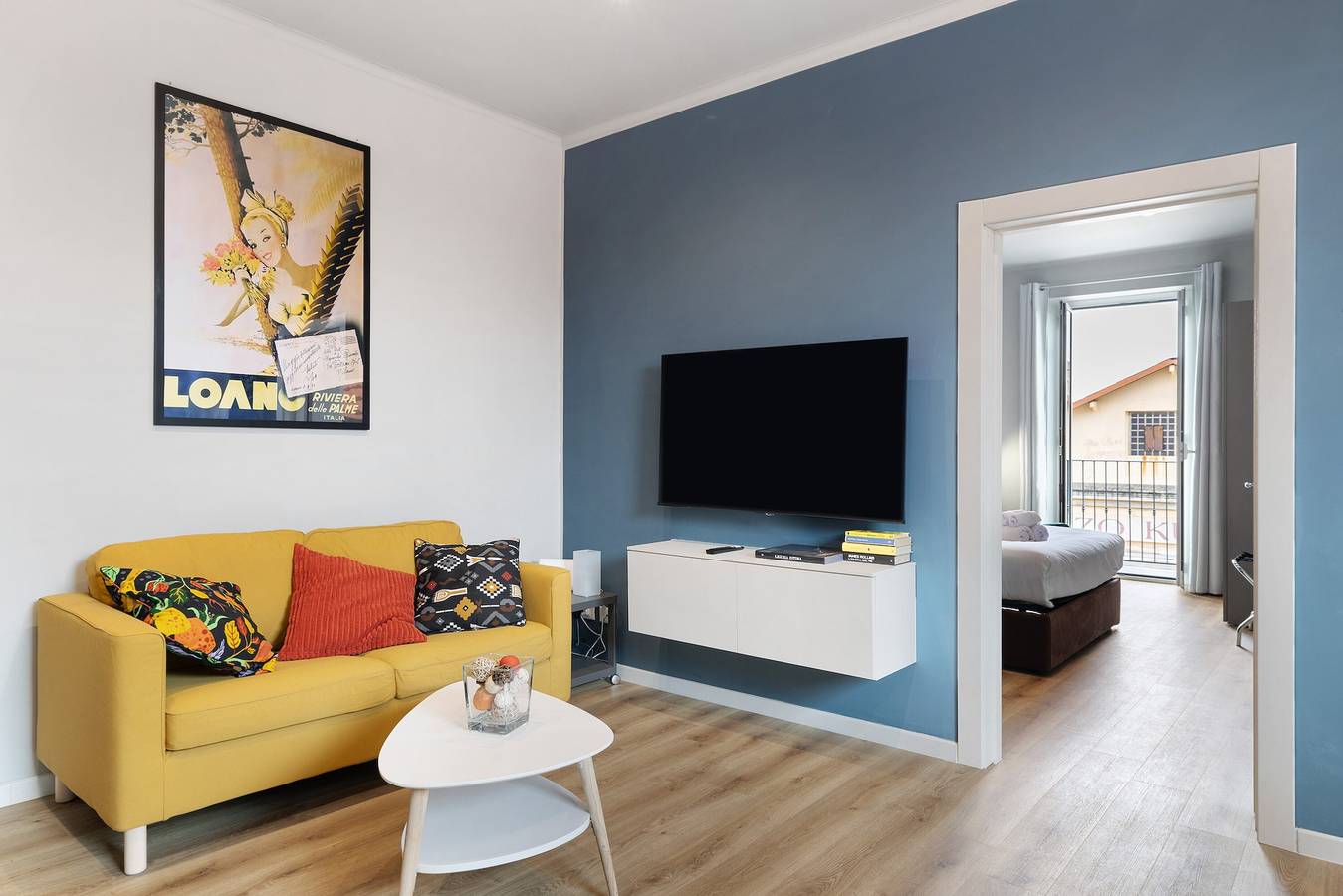 Apartamento entero, Apartamento 'Puntodivista' con vistas al mar, Wi-Fi y aire acondicionado in Loano, Riviera di Ponente
