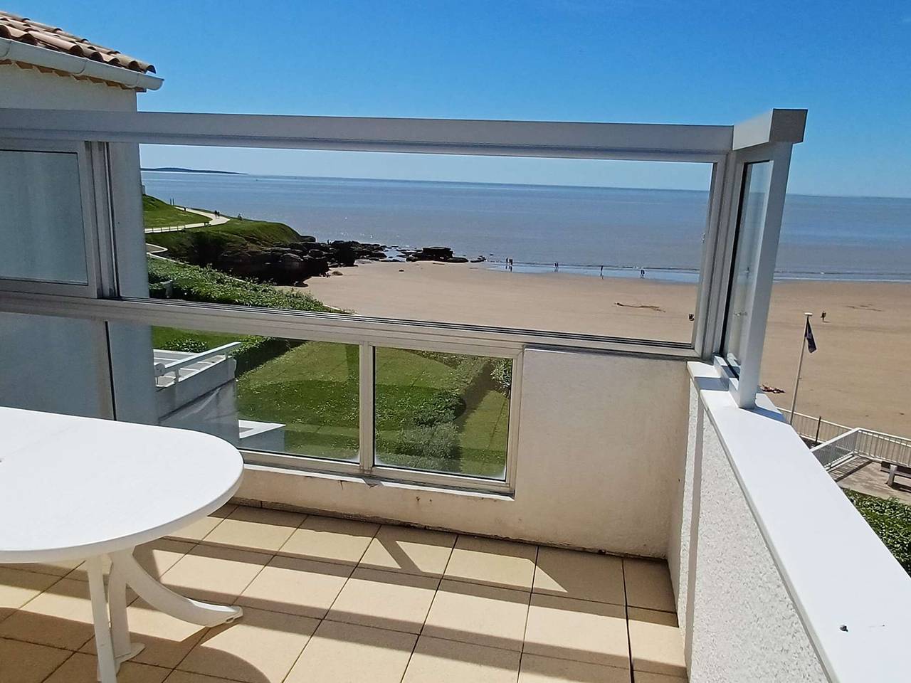Ganze Wohnung, Geräumige T3-Wohnung mit Sonnenterrasse und Parkplatz in Royan, Côte de Beauté