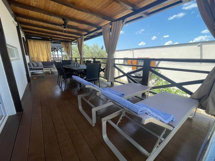 Camping pour 7 personnes, avec jardin et vue, animaux acceptés à Tisno - 4