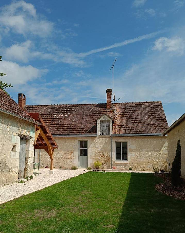 Le Petit Bry charmante longère au pied du chateau in Villentrois, Vallée de la Loire