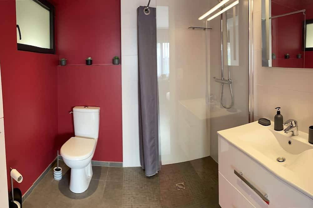 Chambre, sdd - wc, 24 m2, Accès Indépendant D'une Maison sur un Golf / Pkg Fermé in Mérignies, Lille en omgeving