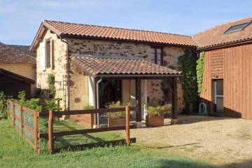 Gîte pour 5 personnes, avec piscine et terrasse à Bouillac