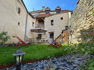 Gîte pour 13 personnes à Châteauneuf (Côte-d'Or)