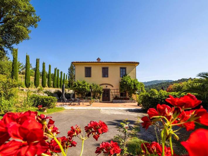 Appart’hôtel pour 2 personnes, avec jardin ainsi que vue et piscine, animaux acceptés