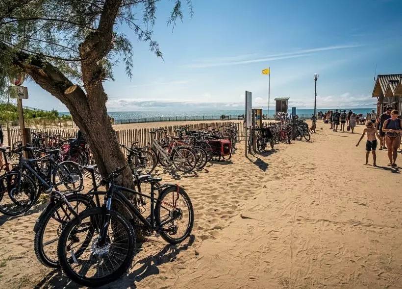 Mobil Home 3 Pièces 4/6 Personnes + Tv in Hourtin, Parc naturel régional du Médoc