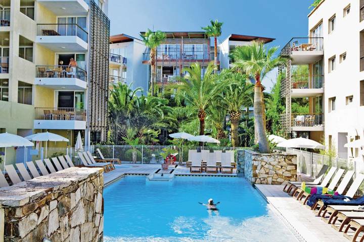 Ferienwohnung für 6 Personen, mit Pool und Balkon in Antibes - 3