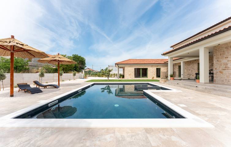 Villa pour 8 personnes, avec jardin à Biograd na Moru - 4