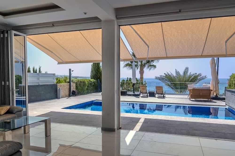 Sea Front1st Line Modern Villa in the Heart of Coral Bay Paphos Free Heated Pool in Paphos, South Cyprus