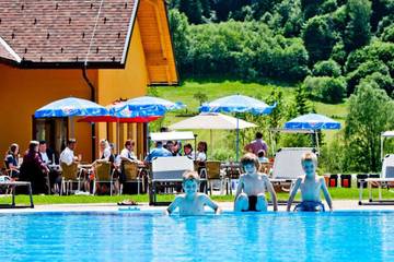 Ferienpark für 6 Personen, mit Pool in den Alpen