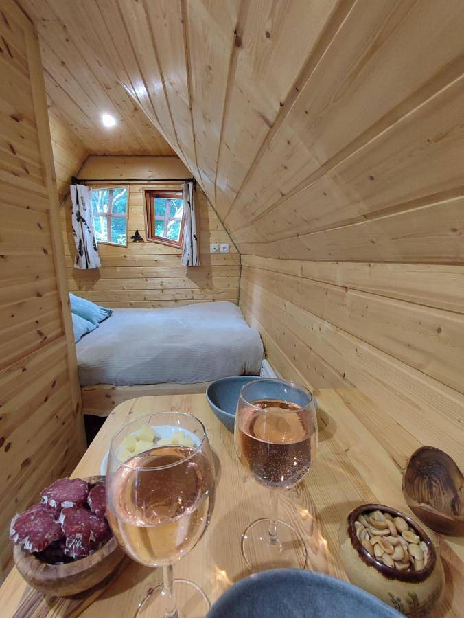 Location de vacances pour 2 personnes, avec terrasse ainsi que vue et jardin à Guenrouet - 3