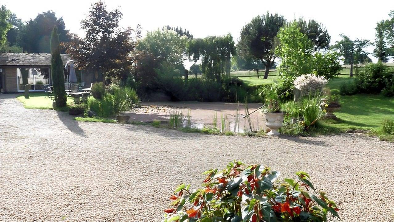 Chambres d'hôtes 24H du Mans Les Ormeaux - Chambre Pavot in Dissay-sous-Courcillon, Vallée de la Loire