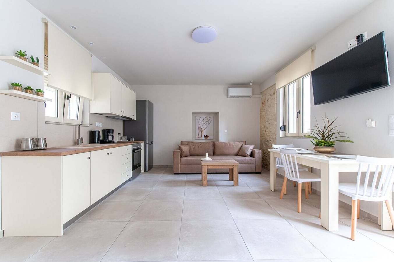 Chrisa's Detached Property near Center + Parking in Région d'Iraklio-Héraklion