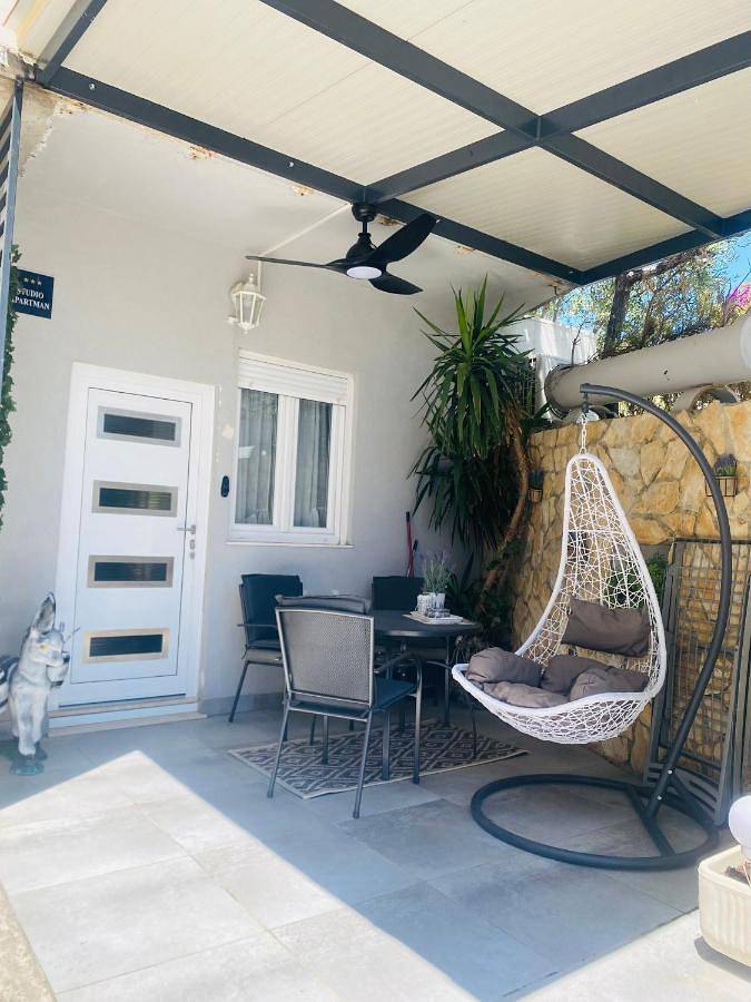 Ferienwohnung für 3 Personen, mit Ausblick und Garten - 1