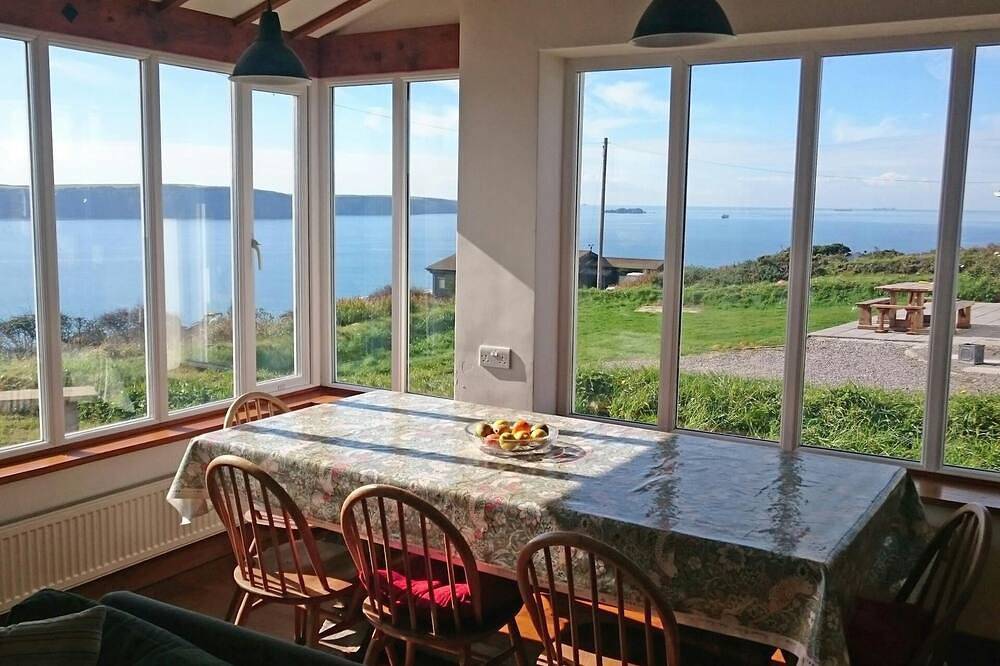 Rockfield, Broad Haven in Broad Haven, Pembrokeshire