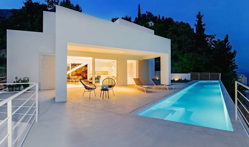 Villa pour 6 personnes, avec Balcon/Terrasse ainsi que Vue sur l’océan et Piscine à Mimice