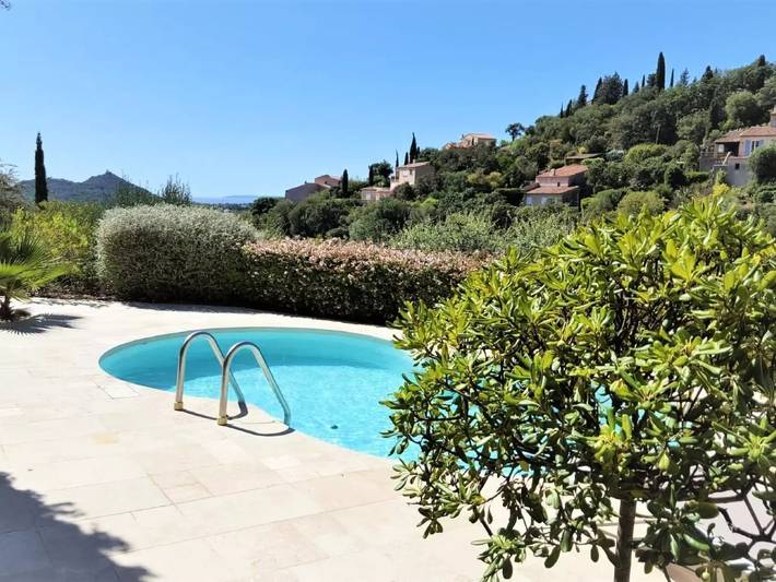 Villa pour 6 personnes, avec piscine et balcon à Saint-Raphaël - 3