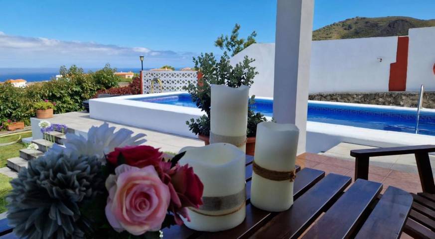 Ferienhaus für 3 Personen, mit Terrasse und Garten sowie Pool und Seeblick in Villa de Mazo