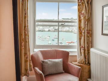 Vacation Rental for 5 Guests in St. Ives, Cornwall, Picture 2