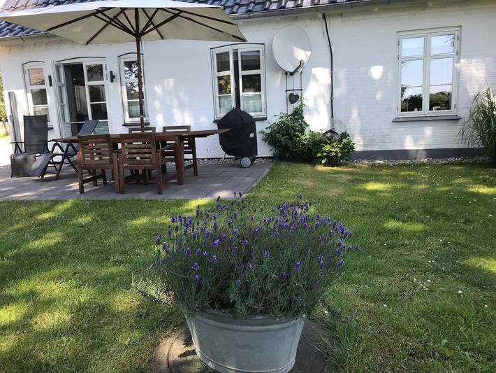 Appartement entier, Appartement 'Hof Maiholm - Sattelkammer' avec terrasse privée, jardin commun et Wi-Fi in Medelby, Grünes Binnenland