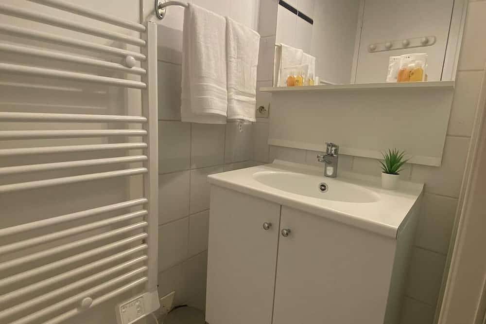 Appartement entier, Grand studio cosy en hypercentre ! Rénové avec A/C in Nemours, Seine-et-Marne