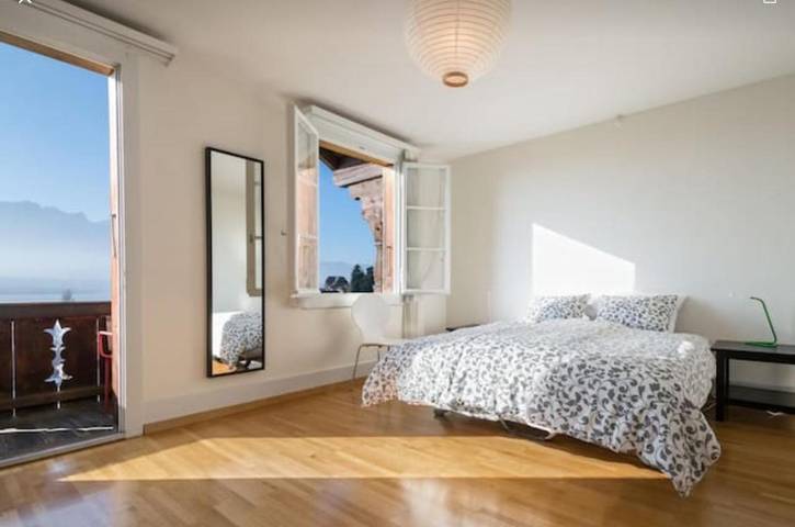 Ferienwohnung für 5 Personen, mit Balkon und Terrasse sowie Garten und Seeblick in Oberhofen am Thunersee