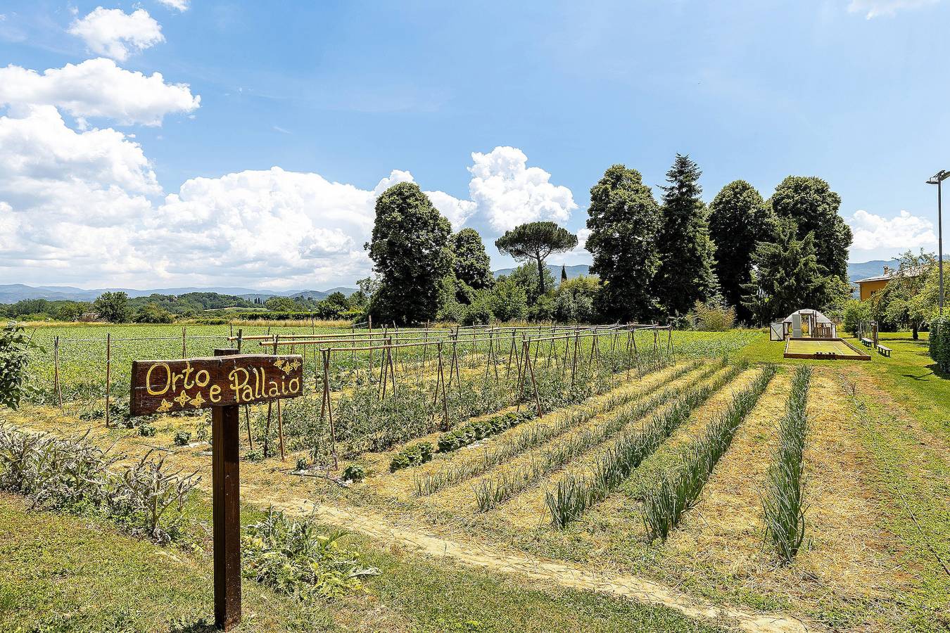 Triple Room Valerio: Tuscan Charm & Modern Comfort in Borgo San Lorenzo (Municipality), Florence Province