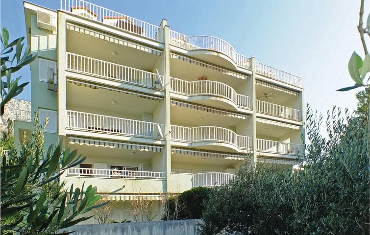 Gîte pour 6 personnes, avec terrasse à Brela - 2